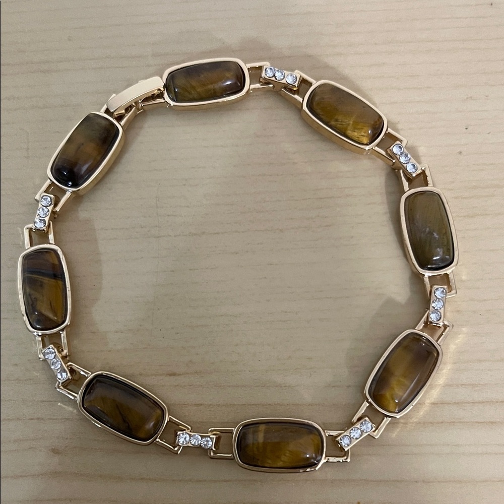 Elegant Gold and Brown Bracelet